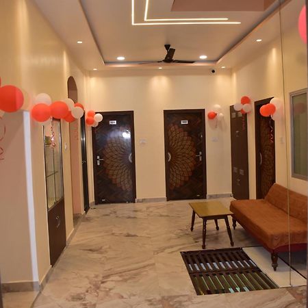 Ganga Sparsh Hotel Varanasi Exterior photo